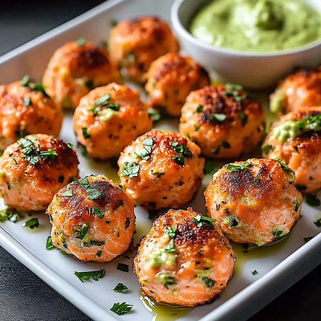 Bouchées de Saumon Croustillantes avec Sauce